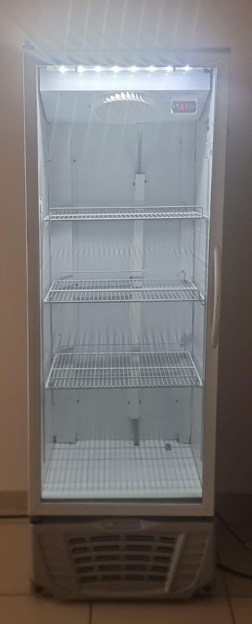 Geladeira Expositora Comercial